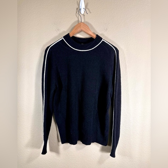 Athleta Transit Crew Merino Wool Black Sweater - Picture 4 of 9